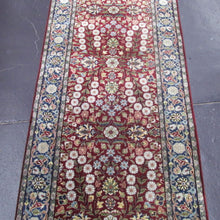 Load image into Gallery viewer, 2&#39;7 x 9&#39;9 Indo Hereke #75065
