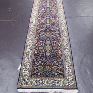 2'8 x 9'6 Indo Sarouk #75077