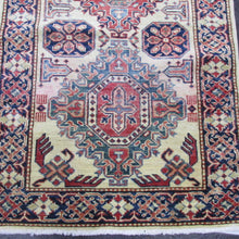 Load image into Gallery viewer, 2&#39;6 x 8&#39;3 Pakistani Kazak #75213
