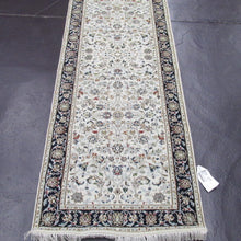 Load image into Gallery viewer, 2&#39;6 x 7&#39;4 Indo Nain  Ivory/Blue  #75472