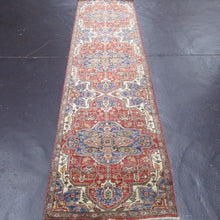 Load image into Gallery viewer, 2&#39;6 x 9&#39;9 Pakistani Heriz  #75530