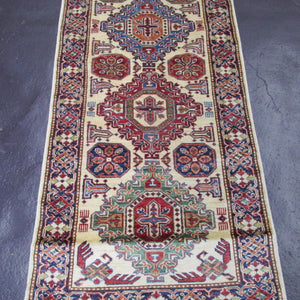2'8 x 10'7 Pakistani Kazak #75542