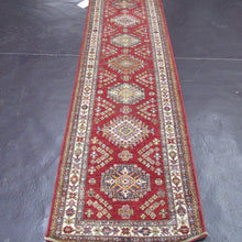 Load image into Gallery viewer, 2&#39;9 x 10 Pakistani Kazak #75544
