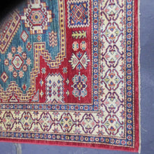 Load image into Gallery viewer, 4'10 x 6'10 Pakistani Kazak #75753
