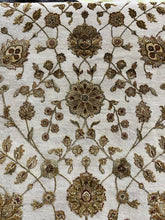 Load image into Gallery viewer, 9x12 Traditional Rug #73870 – Classic Elegance | Roys Rugs
