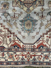 Load image into Gallery viewer, 9x12 Traditional Rug | Classic Style by Roys Rugs