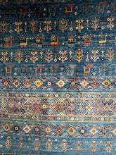 Load image into Gallery viewer, 10x14 Traditional Rug #75149 | Elegant Style | Roy’s Rugs