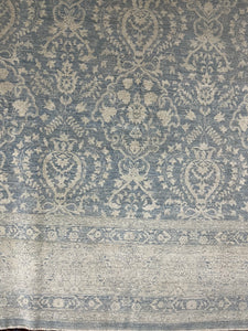 10x14 Traditional Rug – Handcrafted Elegance | Roy’s Rugs