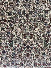 Load image into Gallery viewer, 10x14 Traditional Rug | Elegant Style by Roy’s Rugs