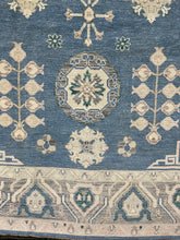 Load image into Gallery viewer, 9x12 Traditional Rug | Classic Beauty by Roy&#39;s Rugs