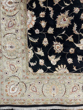 Load image into Gallery viewer, 9x12 Traditional Rug | Elegant Style by Roy’s Rugs