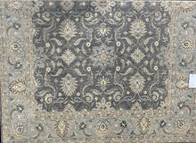 Load image into Gallery viewer, 9x12 Traditional Rug | Handcrafted Elegance by Roy&#39;s Rugs
