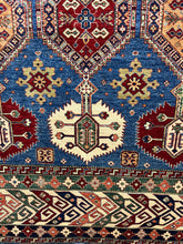 Load image into Gallery viewer, 9x12 Traditional Rug | Timeless Designs by Roy&#39;s Rugs