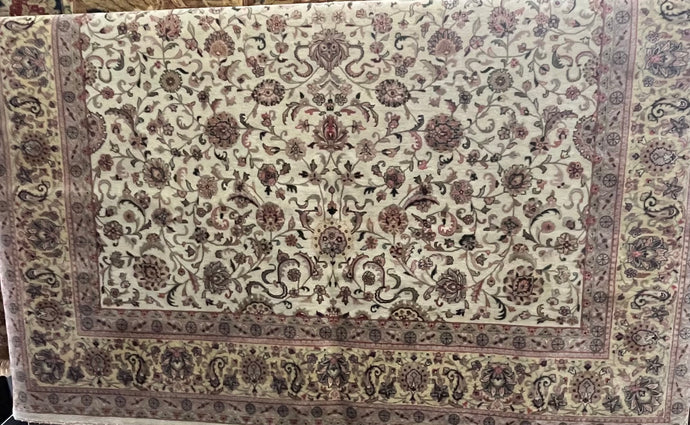 8x10 Traditional Rug | Elegant Style by Roy's Rugs