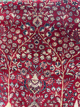 Load image into Gallery viewer, 8x10 Traditional Rug Classic Styles |  Roy&#39;s Rugs