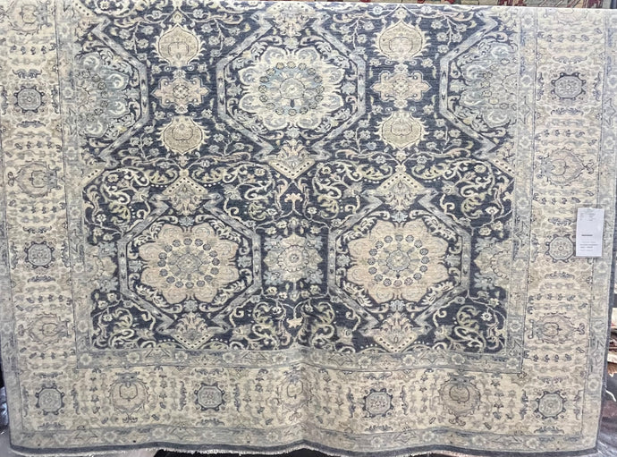 8x10 Traditional Rug with Classic Patterns – Roys Rugs