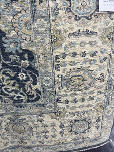 8x10 Traditional Rug with Classic Patterns – Roys Rugs