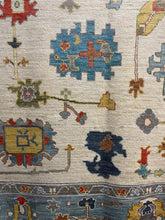 Load image into Gallery viewer, 8x10 Traditional Rugs for Timeless Decor – Available at Roys Rugs