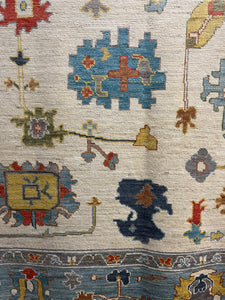 8x10 Traditional Rugs for Timeless Decor – Available at Roys Rugs