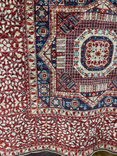 Load image into Gallery viewer, 8x10 Traditional Rug | Elegant Home Accent Piece – Roys Rugs