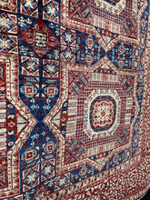 Load image into Gallery viewer, 8x10 Traditional Rug | Elegant Home Accent Piece – Roys Rugs