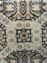 Load image into Gallery viewer, 6x9 Traditional Rug Classic Design for Home | Roys Rugs