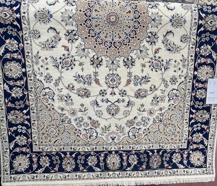 Top 5x7 Traditional Rug | Roys Rugs