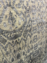 Load image into Gallery viewer, 6x9 Traditional Rugs – Classic Style at Roy&#39;s Rugs