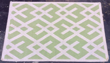 Load image into Gallery viewer, 4x6 Green Kilim Rug #67665 – Handcrafted in India | Roys Rugs