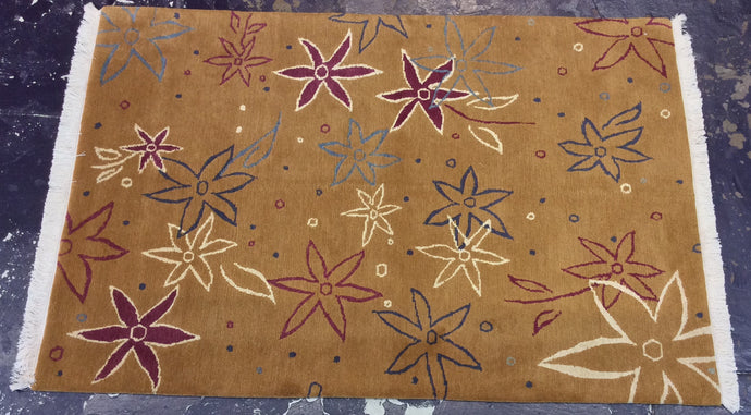 Contemporary 4 x 6 Gold Discount Rug #50877