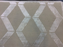 Load image into Gallery viewer, Contemporary 6 x 9 Silver Discount Rug #70837