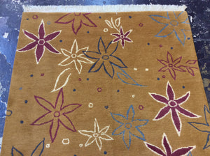 Contemporary 4 x 6 Gold Discount Rug #50877